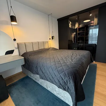 Villa Elegant Luxury In *